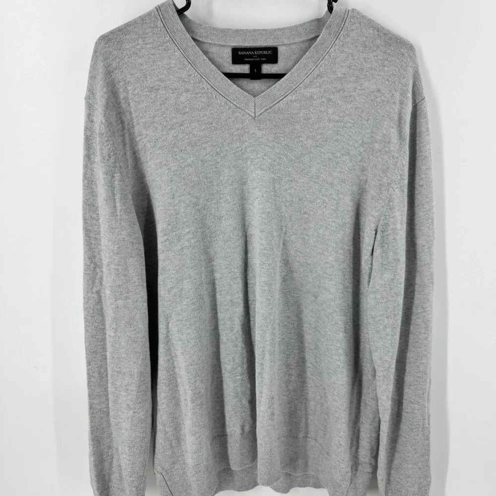 Banana Republic Men's V Neck Sweater Heather Gray‎ Size Large Cashmere Blend